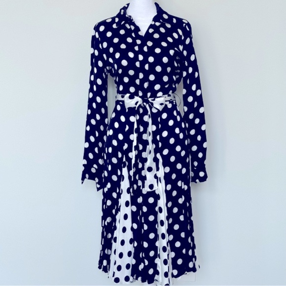 Carolina Herrera: Black & White Long Sleeve Polka Dot Button Up Midi Dress - Picture 2 of 4